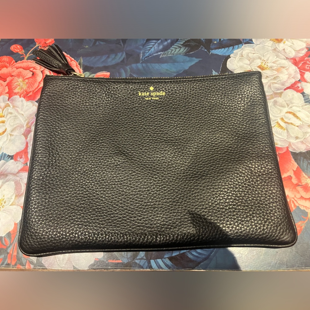 Kate Spade Pebble Pouch with Tassel